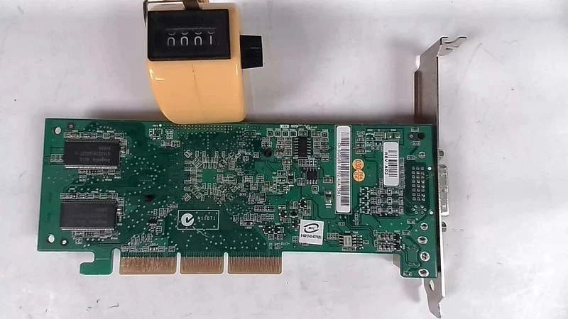 0G0169 nvidia dell 64MB agp VIDEO card with S-VIDEO and dvi output svideo outpu - Image 2 of 3