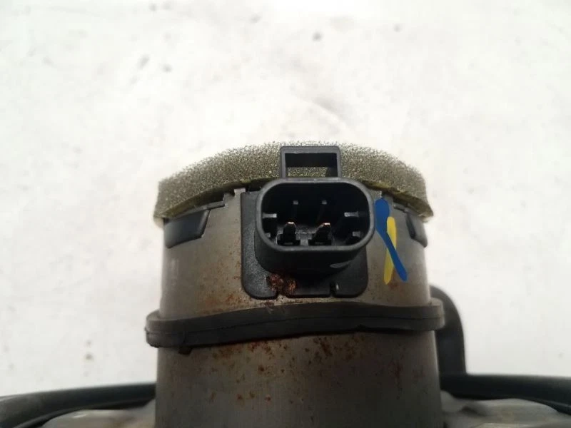 Motor soplador delantero Oldsmobile Bravada 2002-04 - temperatura automática Foto 2 de 4