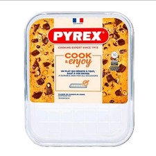Pyrex Glass Classic Small Baking Tray  32x26x2cm