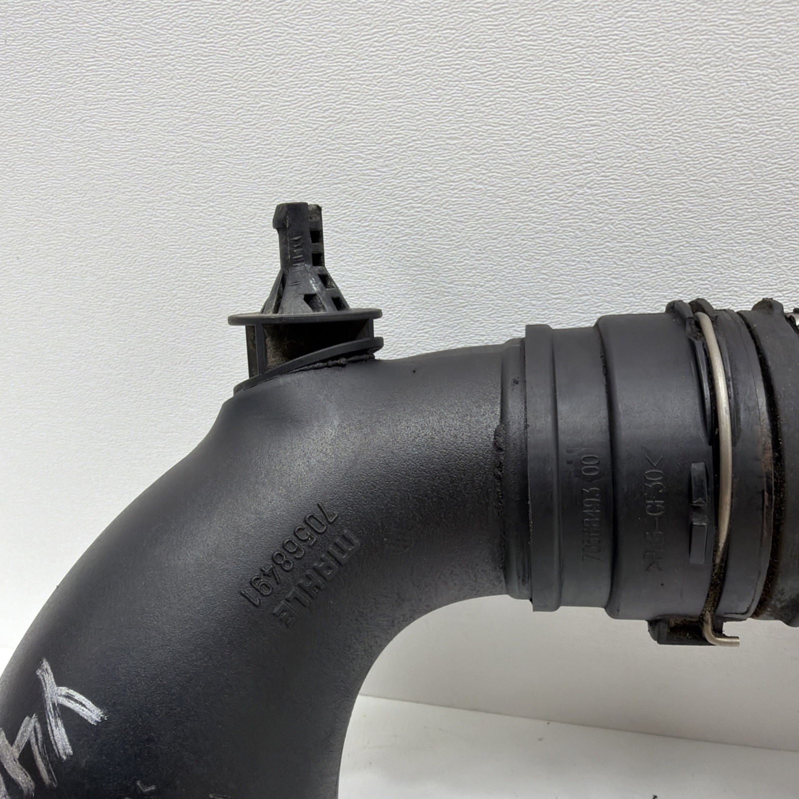 🟢14-22 Maserati Quattroporte M156 Engine Right Air Intake Duct Pipe Hose OEM🟢