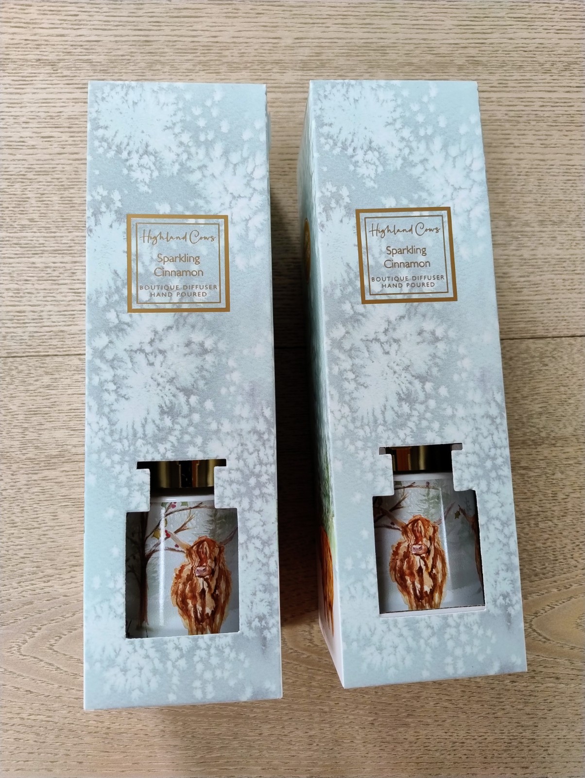 The Leonardo Collection 2 x Highland Cows Sparkling Cinnamon Diffuser 2 x 150ml