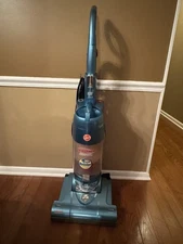 Hoover Vacuum Whisper Cyclonic Corded