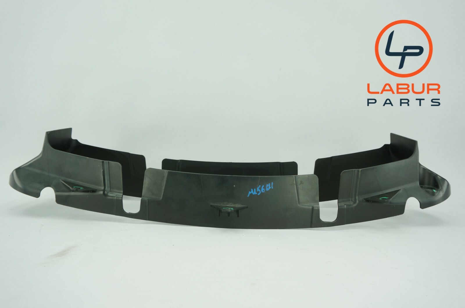 M156 14-17 Maserati Quattroporte Front Bumper Air Conveyer Duct Z1903