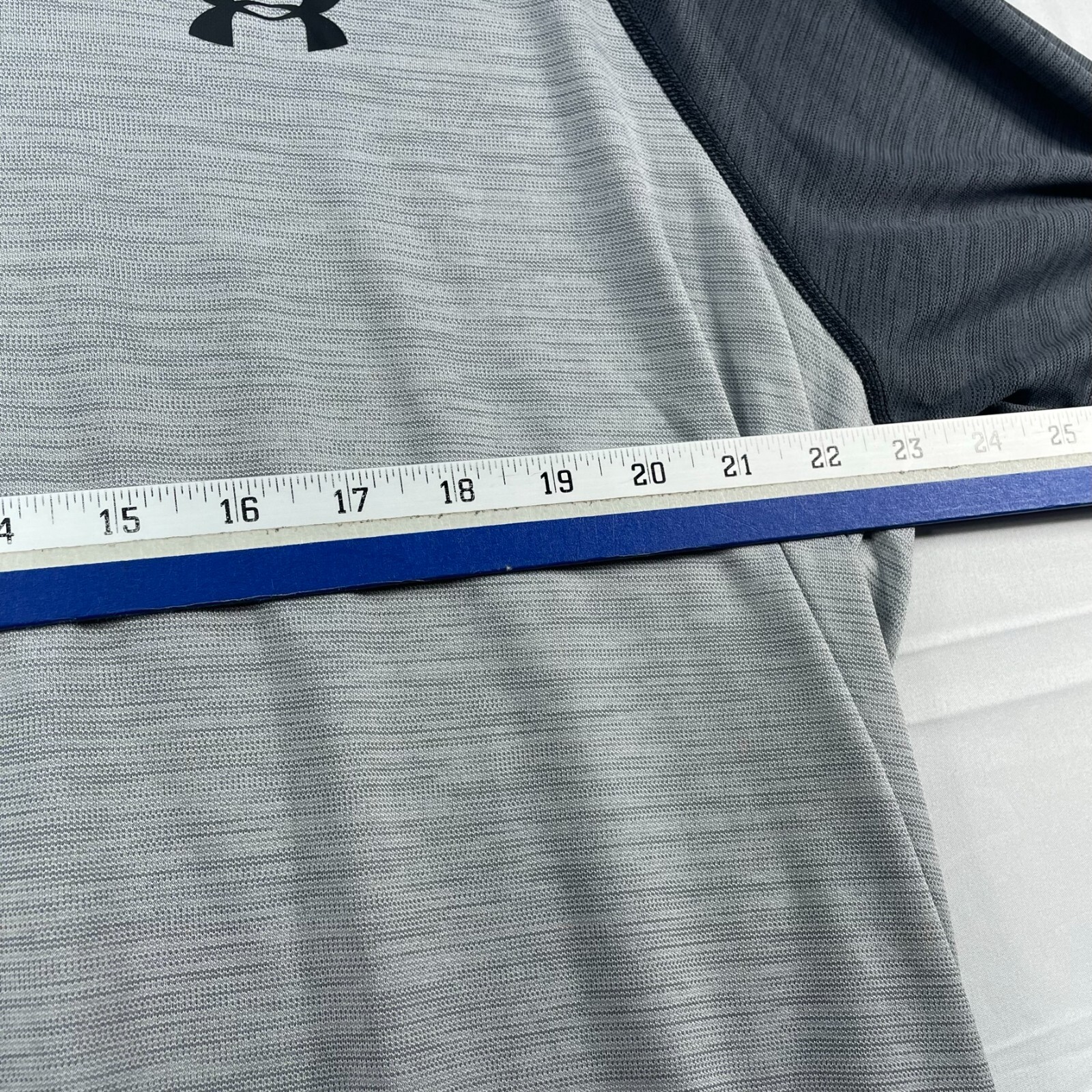 Under Armour Workout Shirt Mens size XL Loose Gray 3/4 Sleeve Heatgear