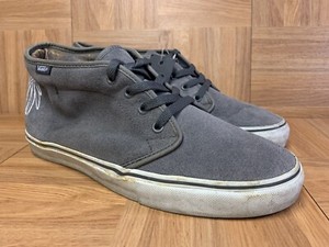chukka mid vans