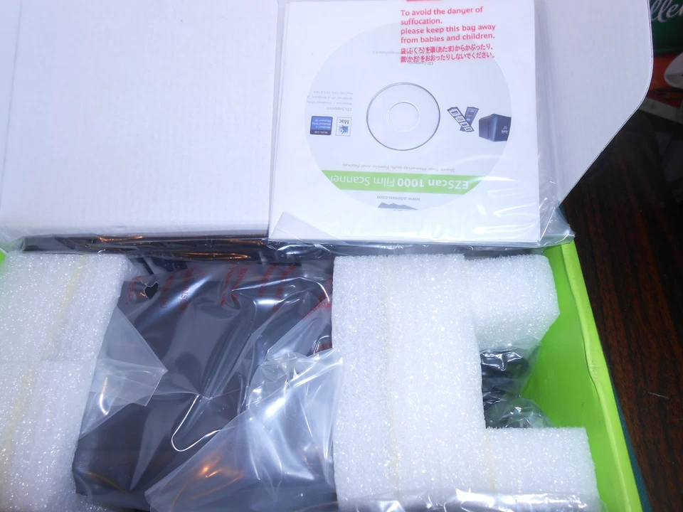 ADESSO FILM SCANNER   EZSCAN  1000 NEW IN BOX - Image 2 of 3