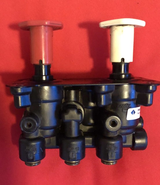 International 3592131C91 Bendix Brake Control Valve 5013475 FREE