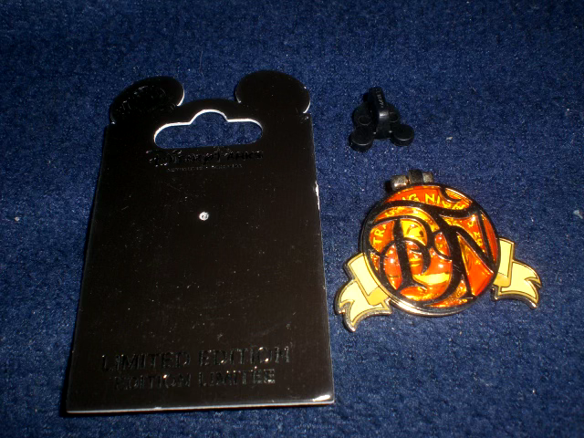 Disney Disneyland Pin Trading Night 2012 CARS LIGHTNING MCQUEEN LE 500 ...