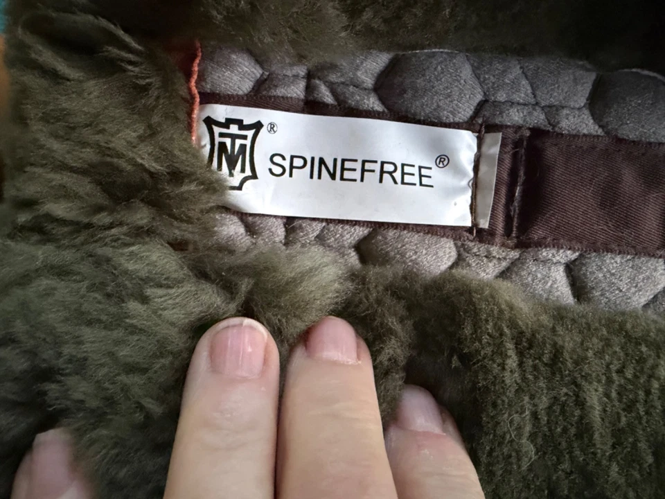 E.A. Mattes Hunter  Wool Half Pad with Front & Rear Trim Custom Color Large New - Image 3 of 4