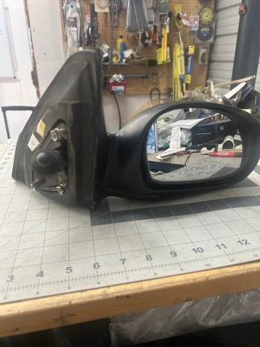 1998-2001 KIA SEPHIA FRONT RIGHT SIDE VIEW MANUAL MIRROR FOLDING BLACK OEM (196)