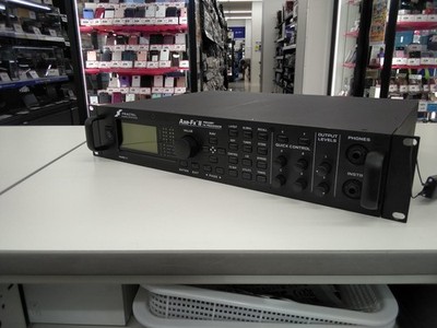 FRACTAL AUDIO Axe-Fx II Guitar Preamp / Effects Processor Works Tested TB02 9.5