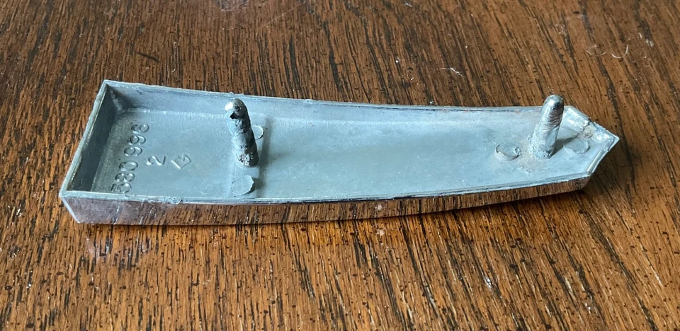 Oldsmobile Dynamic 88/Super 88 1961 = emblema del capó #580996 = pieza de fabricante original Foto 4 de 4