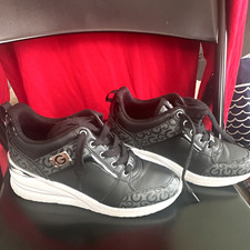 G by GUESS Teens Low Top Lace-Up Athletic Sneakers Logo Pattern Black/Gray