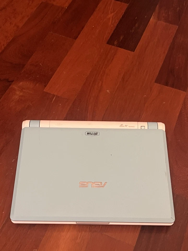 Netbook Asus EEE PC 4G Mini 7" Intel Celeron 900MHz 4GB SSD Wi-Fi Linux - Immagine 4 di 4