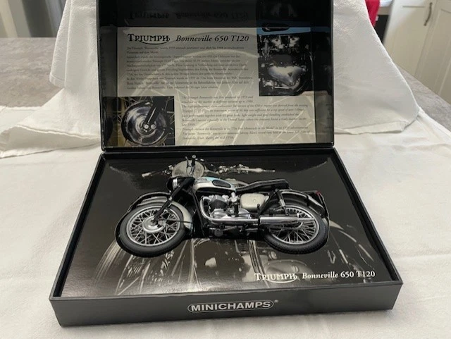 Minichamps 1:12 Triumph Bonneville 650 T-120 1959 Clasic Bike Series #7 - Image 3 of 4