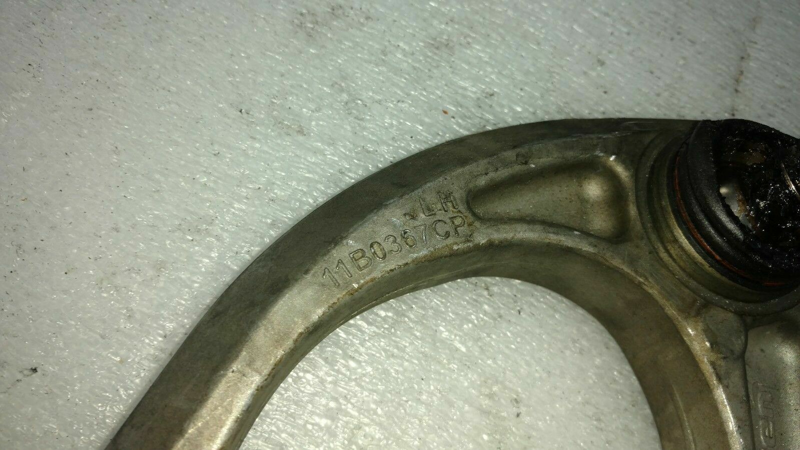 MCLAREN MP4-12C FRONT LEFT UPPER CONTROL ARM OEM 11B0367CP 11B0044CP