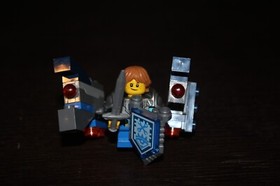 LEGO NEXO KNIGHTS: Ultimate Robin (70333) 100% Complete With Booklet No Box