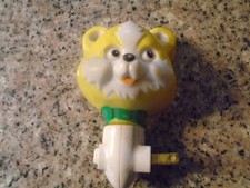 Vintage Hard Plastic Yellow Bear Night Light 75 Watt 5 in Works Great ID:91260