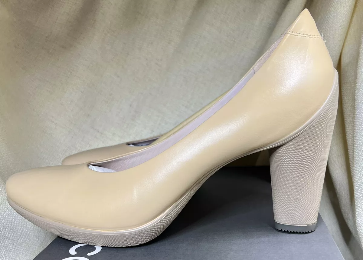 Louis Vuitton nude open-toe pumps size 41 (10-10,5 US) AUTHENTIC