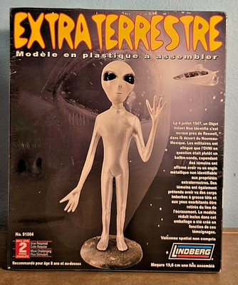 New Sealed Lindberg Alien Plastic Model Kit 2006 Close Encounters Roswell UFO