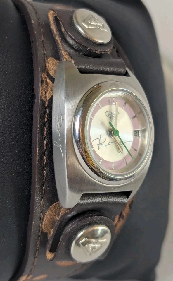 Roxy "Lily Pack" relógio de quartzo feminino 25mm aço inoxidável data exibição punho pulseira - Imagem 2 de 4