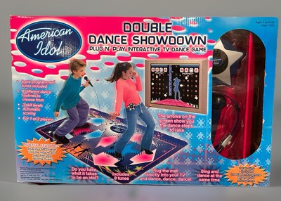 New!! American Idol Double Dance Showdown Plug N  Play TV Dance Game 2007