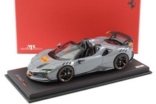 1:18 MR Collection Ferrari SF90 XX Stradale Spider Grigio Nardo With Display - L
