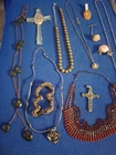 32 piece beautiful Vintage antique costume jewelry lot Jewels Well Made Rare GGG