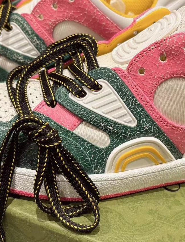 GUCCI　グッチ　BASKET LOWスニーカー　レディース　ピンク/ゴールド Gucci Women's Basket Leather Gold Metallic / Pink Low Top