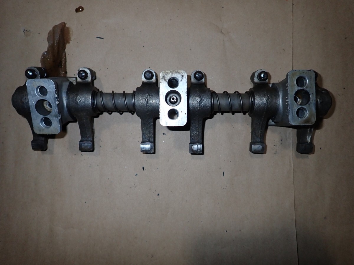 つれたか Iveco Case New Holland Diesel Engine Rocker Arm Assembly