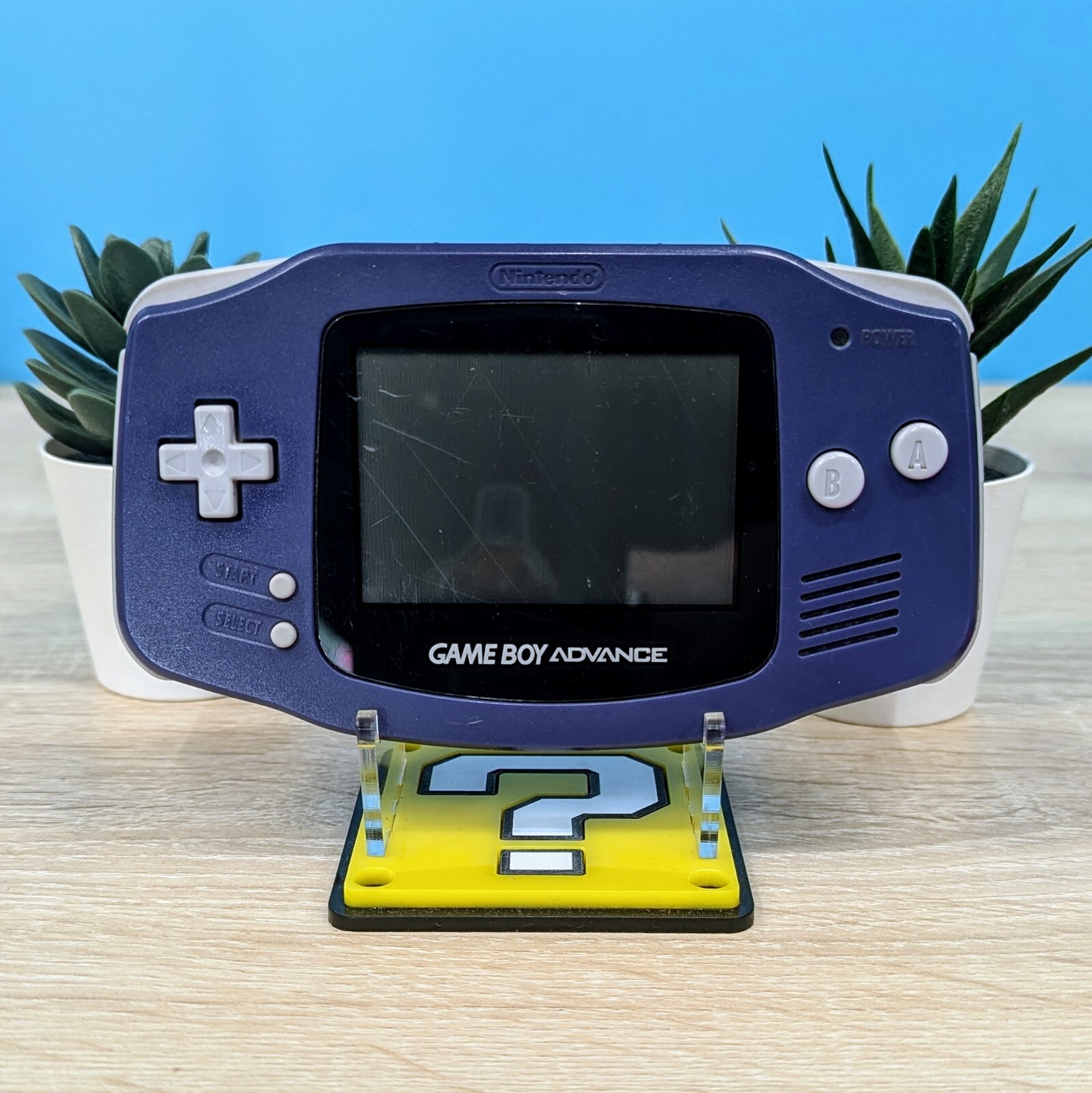 Support acrylique multi-consoles Question Bloc pour éviter la surchauffe et le désordre