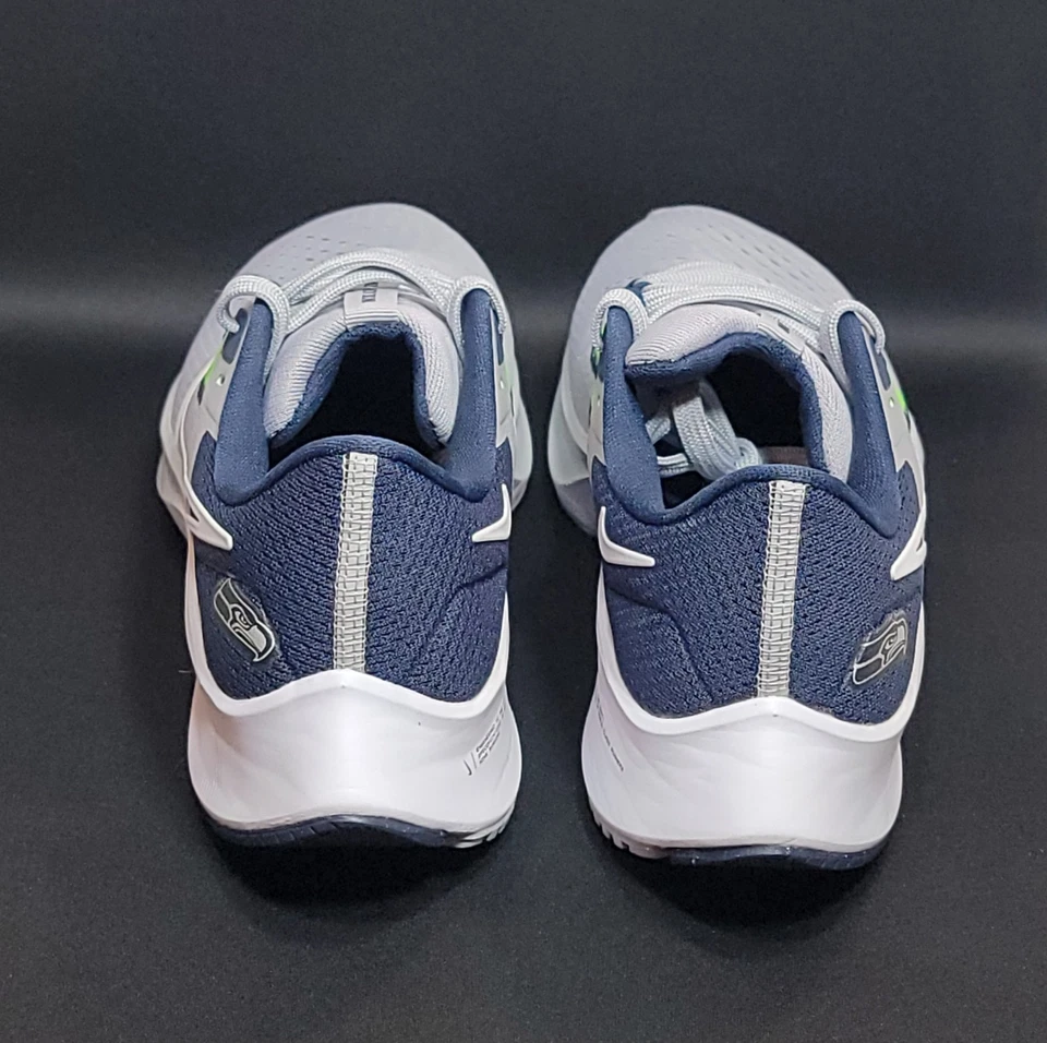 NEW Men's Size 5 Nike Air Zoom Pegasus 38 NFL SEATLLE SEAHAWKS DJ0854-001 - Image 4 of 4