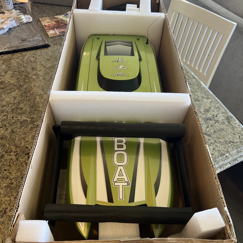 Catamarán Pro Boat PRB08029V2 Veles 29" RTR sin escobillas con sistema de radio de 2,4 GHz ¡Nuevo! Foto 3 de 4