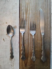 Oneida Distinction Deluxe Stainless Flatware Replacement Pieces