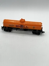Life-Like HO Shell Single Dome Tank Car #8517 w/ Box