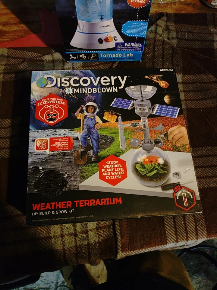 Lote de tres juguetes Discovery Channel excelente estado Foto 4 de 4