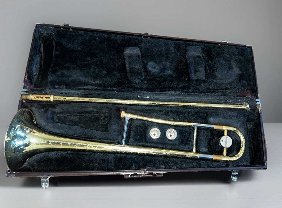 Yamaha YSL-354 Trombone W/Hardshell Case, Yamaha 47 & 45C2 12C Mthpcs, See Descr - Image 2 of 4