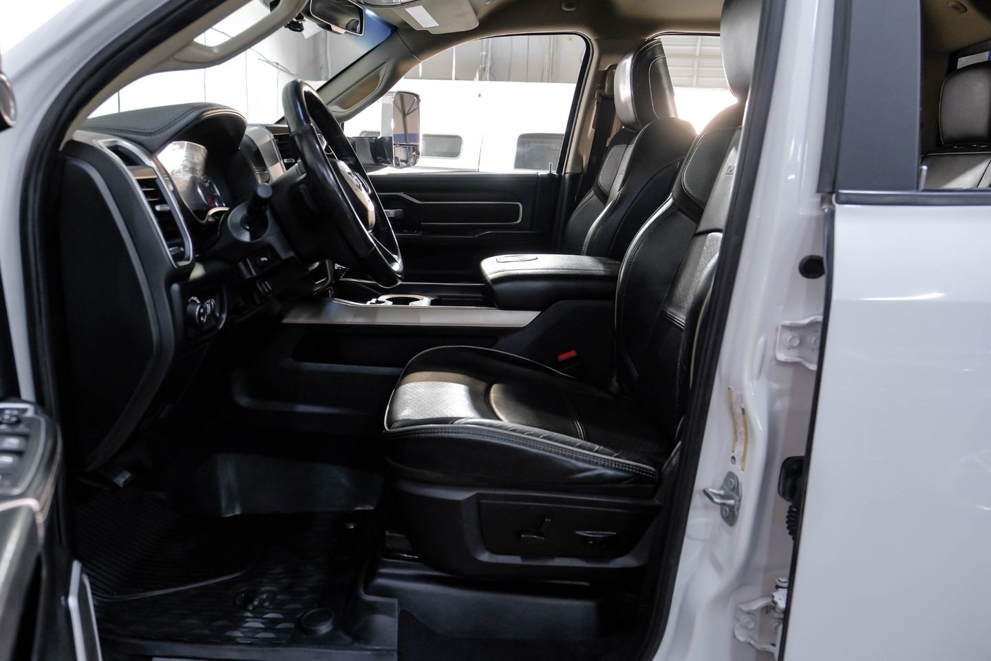 2022 Ram 3500 Laramie HO CUMMINS Aisin Auto 18" METHOD 33" A/T thumbnail 5