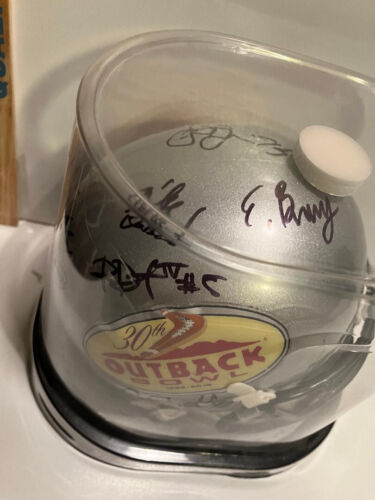 RARE 2016 NCAA OUTBACK BOWL TENNESSEE VOLUNTEERS MULTI-SIGNED MINI HELMET w/ COA - Picture 2 of 4