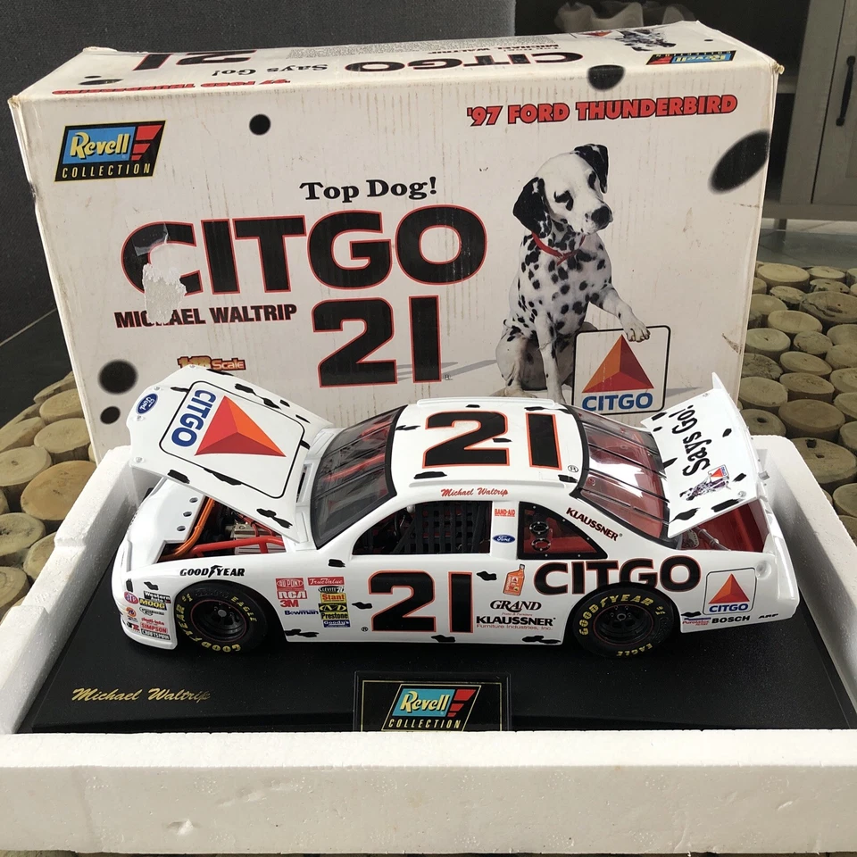 Ford Thunderbird escala 1:18 NASCAR # 21 Top Dog Michael Waltrip “97” Foto 2 de 4