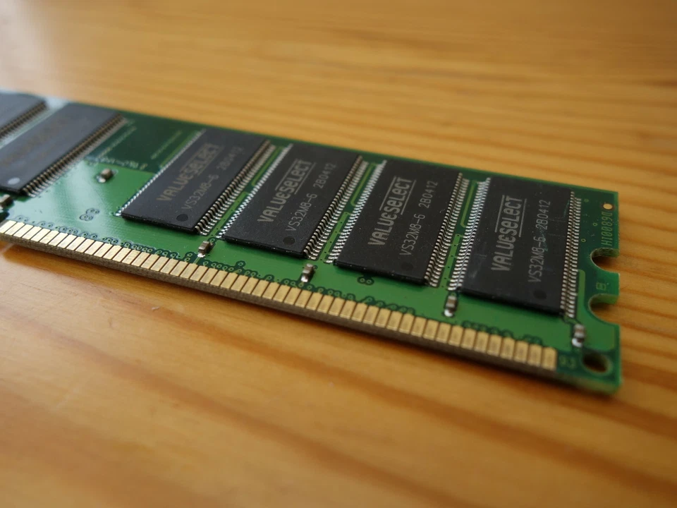 Corsair VS512MB333 Value Select 512MB (1x512MB) DDR 333 Mhz CL2.5 184 Pin DIMM - Image 4 of 4