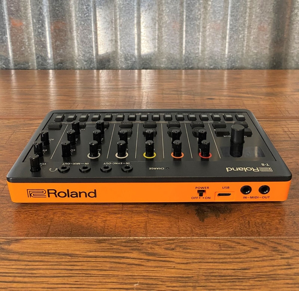 Roland T-8 AIRA Compact Beat Machine Synthesizer Drum