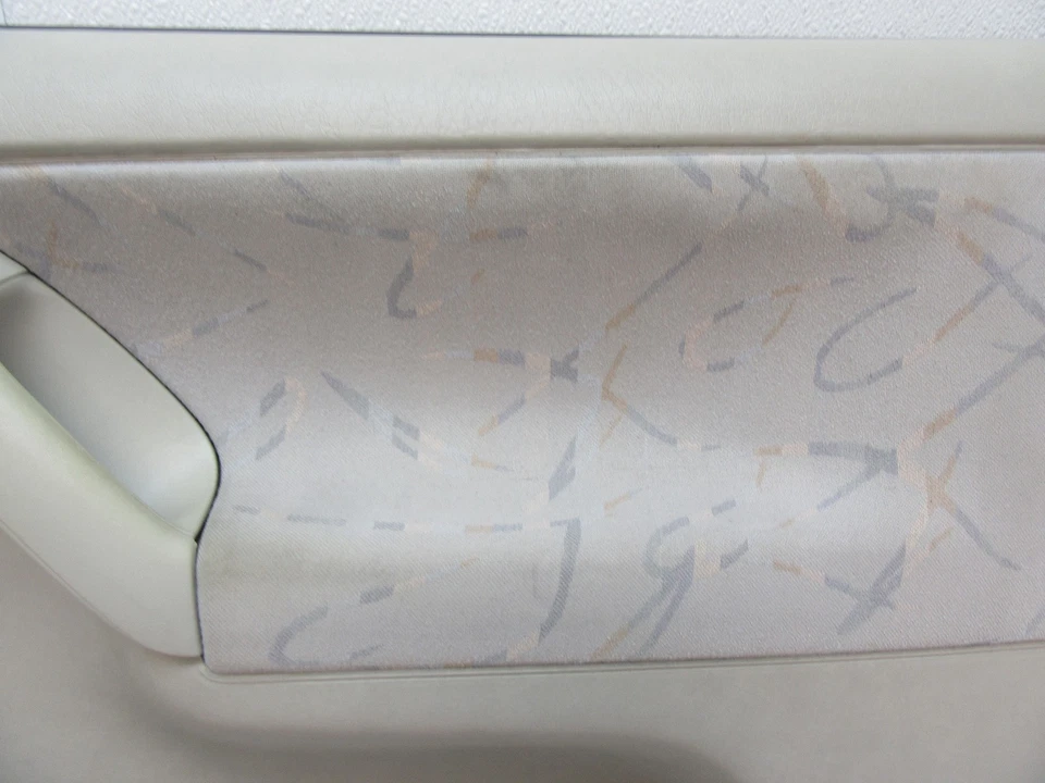 PANEL DE PUERTA DELANTERA DERECHO R R R RF PASAJERO REPOSABRAZOS CUBIERTA GOLF CABRIO CONVERTIBLE Foto 4 de 4