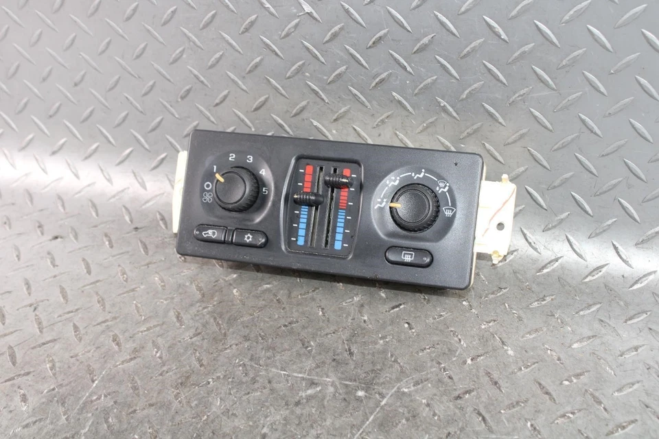 05-06 Tahoe Electronic Dashboard Dash Dual Zone Manual Heat AC Climate Control Foto 2 de 4