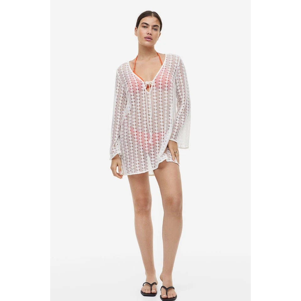 Mini Vestido H&M Blanco Tejido Crochet Profundo Corbata en V Manga Larga Playa Cubrir Talla M Foto 3 de 4