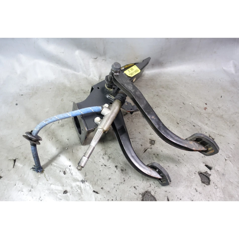 1984-1993 BMW E30 3-Series Manual Clutch Brake Pedal Box Bracket OEM — 第 4/4 张图片