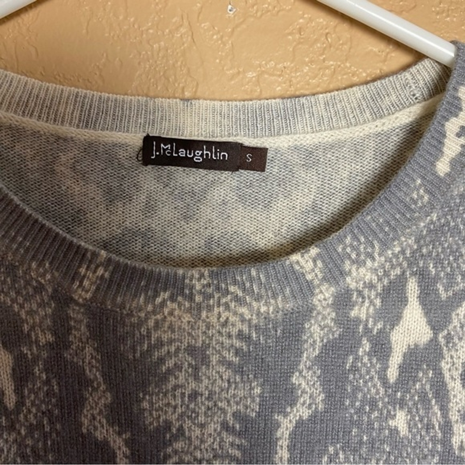 J. Mclaughlin 100% Cashmere Gray White Python Ski… - image 3