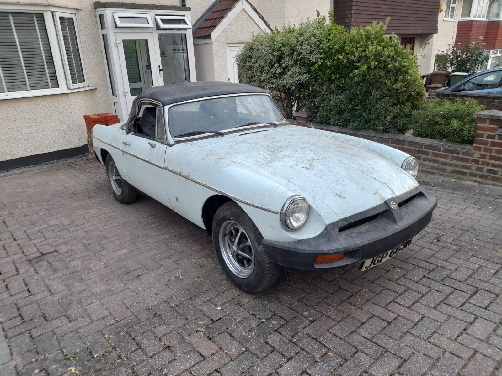 Image 1 - MGB Roadster 1974 Barn Find Dry Stored 30 Years A Very Original Classic Car