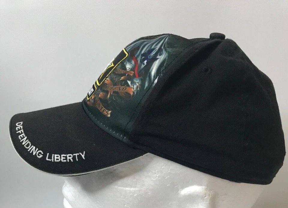 Gorra de béisbol ajustable negra con cierre a presión vintage para adultos del ejército de Estados Unidos Defending Liberty Foto 4 de 4