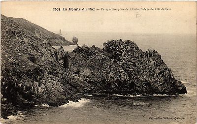 Old postcard La Pointe du RAZ - Perspective taken from the Embarcadere de i'Ile (458047)